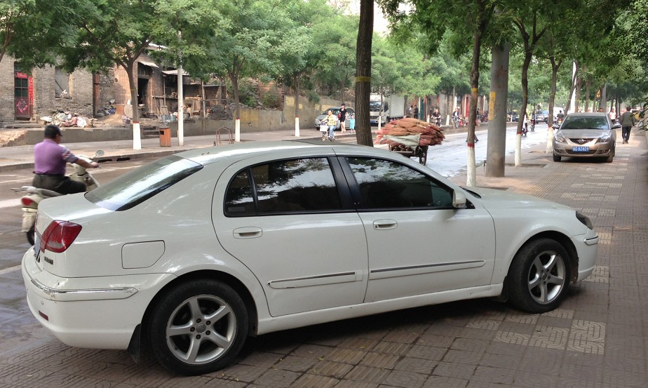 �����л��γ���ɫһ��