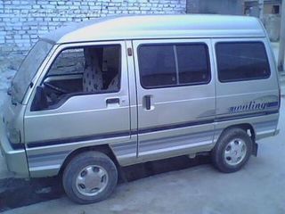 ������������ ��һ�Դ󳵵�ƿ