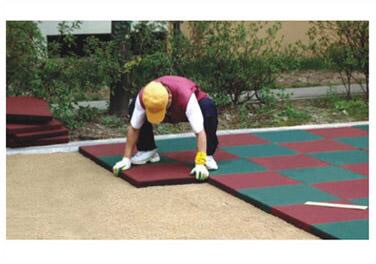 �׶�԰���ֳ��𽺵ص潡������ȫ�ؽ�������