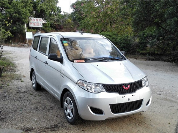 ��������������8000Ԫ