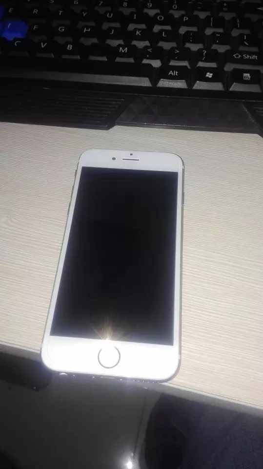 ƻ��6�������ƶ�2G,������11���£����𻵣�1699��Ҫ����