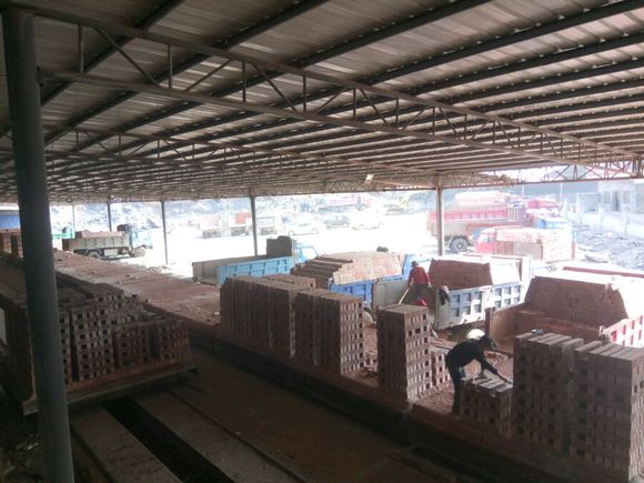 �䰲�ܱ߳��۽����ú�ש