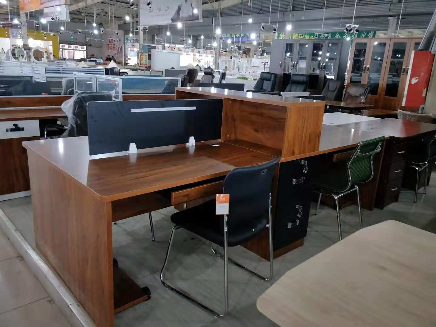 ����9���°칫��