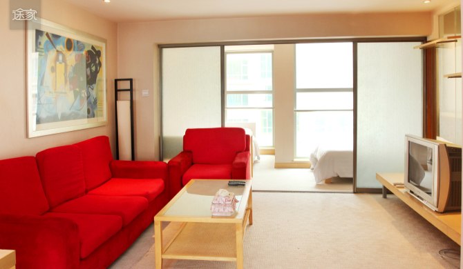 ���˾�С���ߵ���Ԫ¥