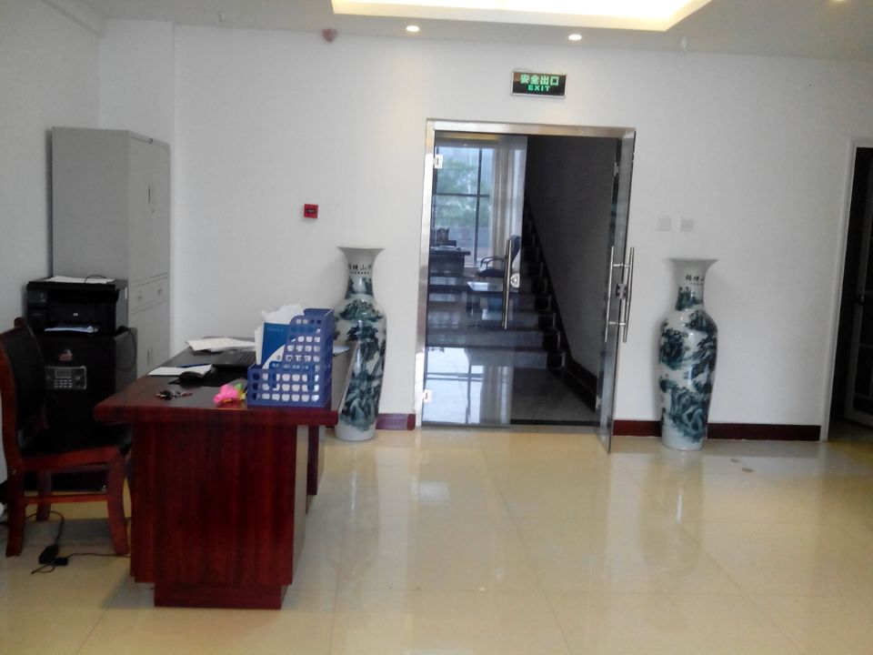 �����¶��ƽ����̳���