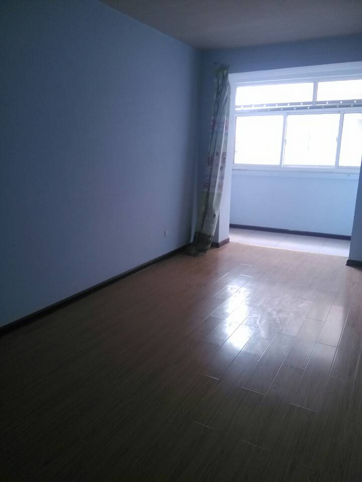 �е�Ԫ¥���⣬�������ţ���ͨ�������۸�ʵ��