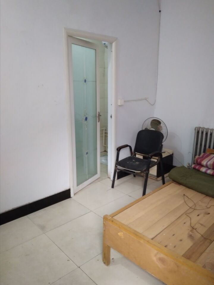 �����͸����߼��ź��̵�����