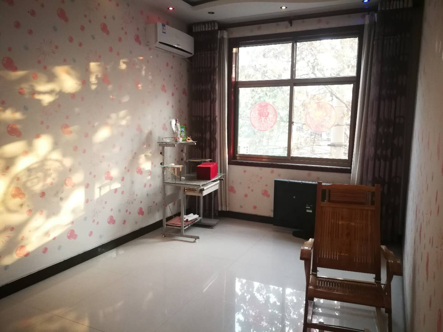 ����·��¥Сѧ�Թ���װ�µ�Ԫ¥����