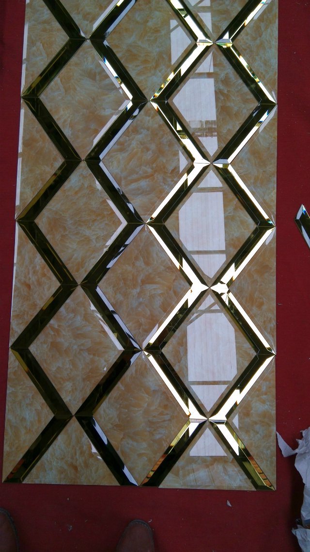 ӯ������������Ƹҵ��Ա��