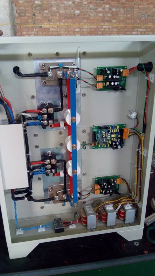 ��������Ƹ��Ů��������