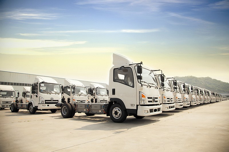 ��ƸС��˾��C1����н4500����ס