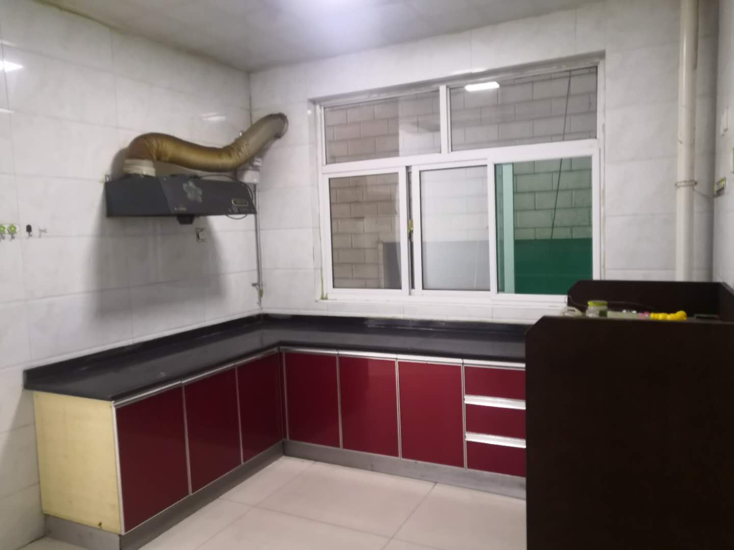 �Ƹ���ɽСѧ���ݳ���