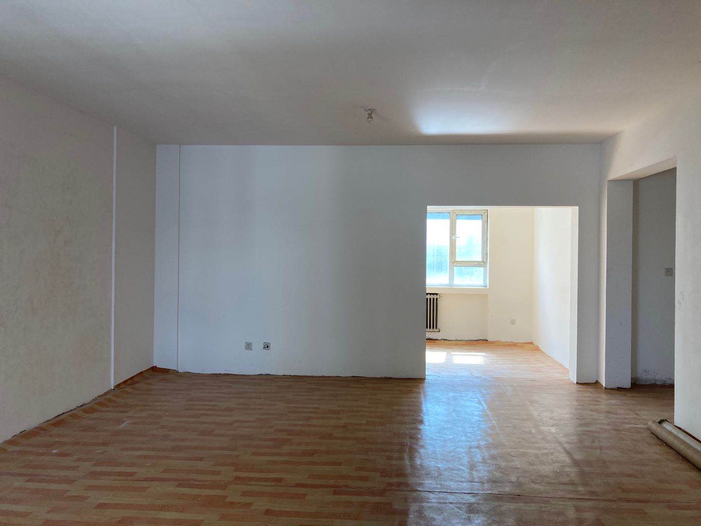 ����·�ж� �ַ����к�Ժ ��¡С�� 165ƽ�� �����������⡣ �״γ��� 13800һ��