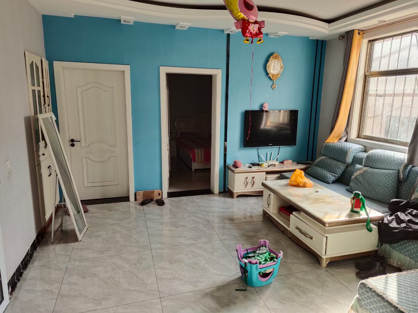 ����һ¥��Ժ���⡣���ٹ㳡��ԷСѧѧ�����������ס��һ¥��¥���з�����