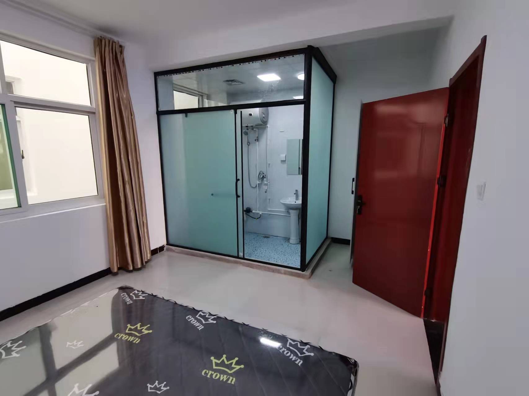 �������Ա��½���װ2��ѧ�������⣬һ���¼Ҿ��¼ҵ�