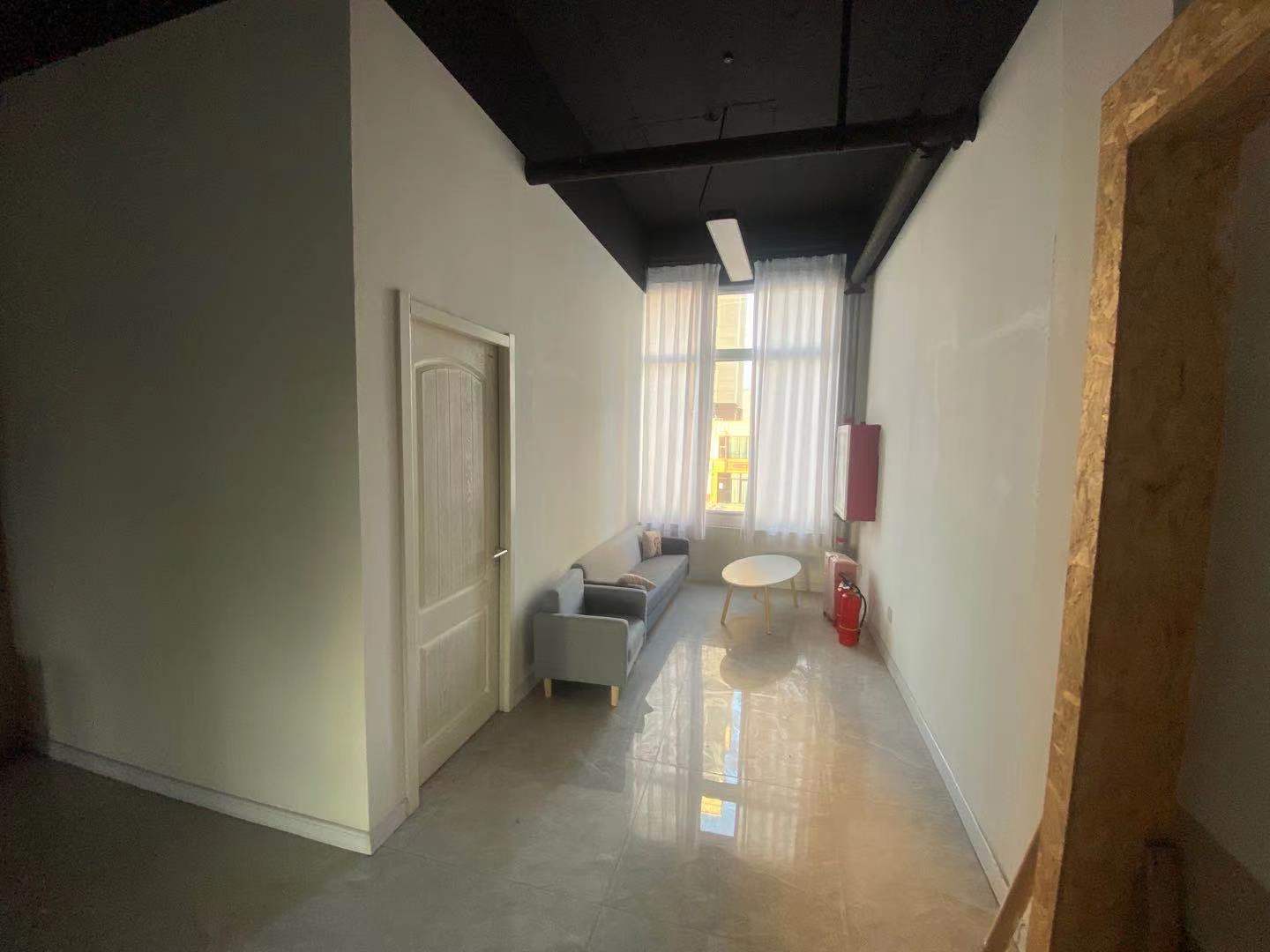 ��������Է��¥���г���