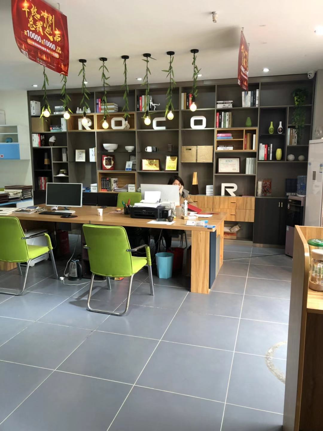 ��Ƹ���̾���