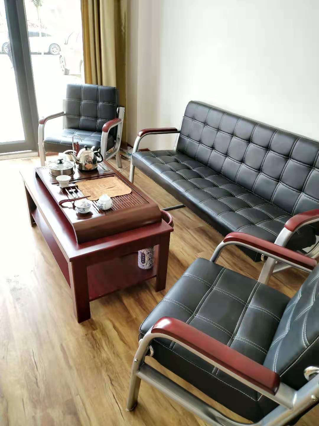 ��Ƹ��������