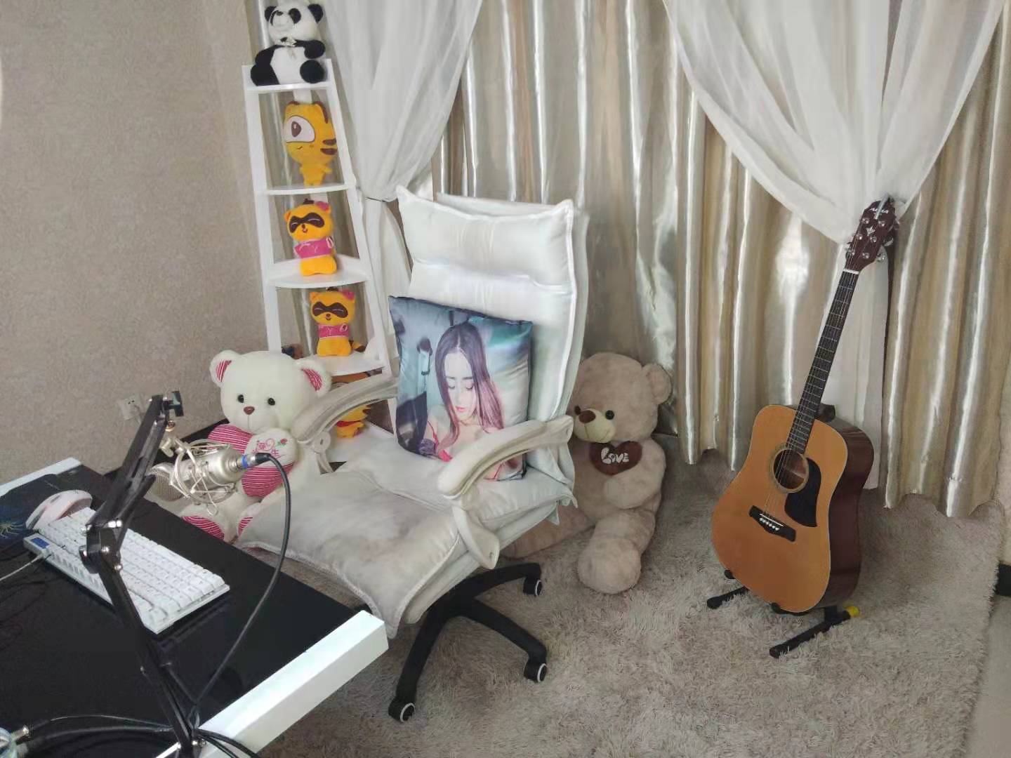 �ڷ��Ļ���ý��Ƹ�������� 